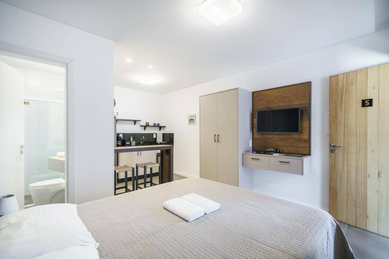 Banzai Brava Suites Itajaí Buitenkant foto