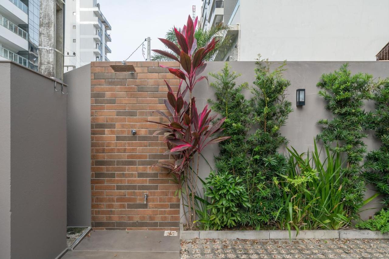 Banzai Brava Suites Itajaí Buitenkant foto