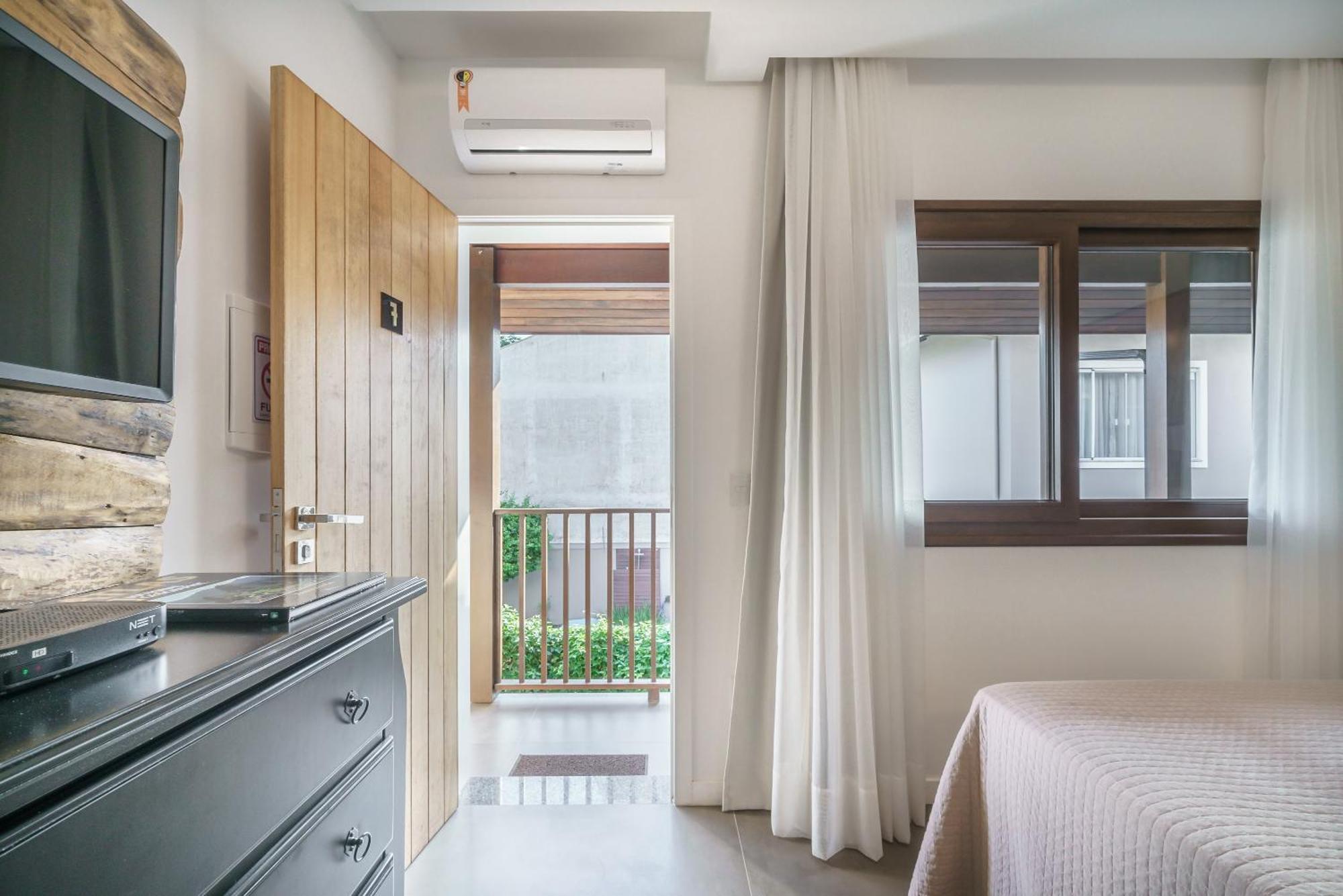 Banzai Brava Suites Itajaí Buitenkant foto